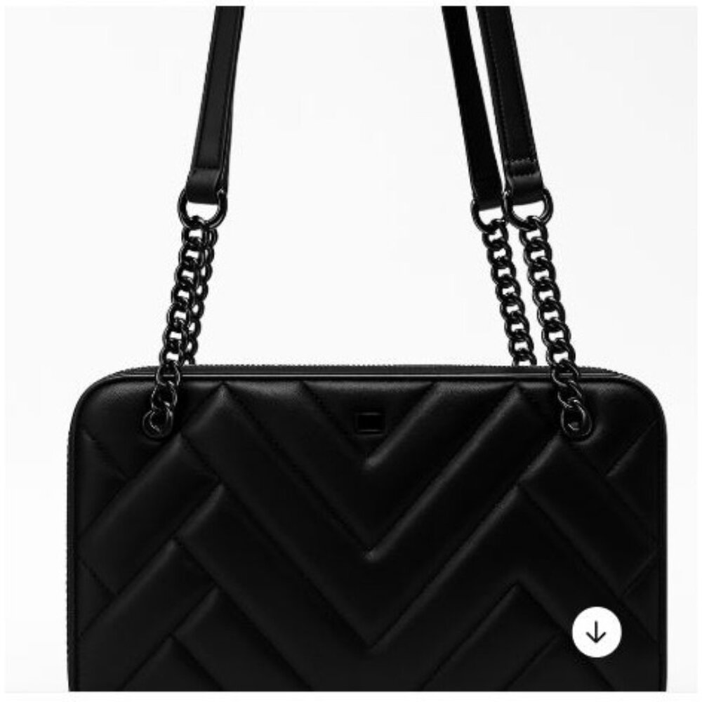 DKNY Bryant Park Quilted Sachet Crossbody Bag  Leather Chain Strap MSRP $198